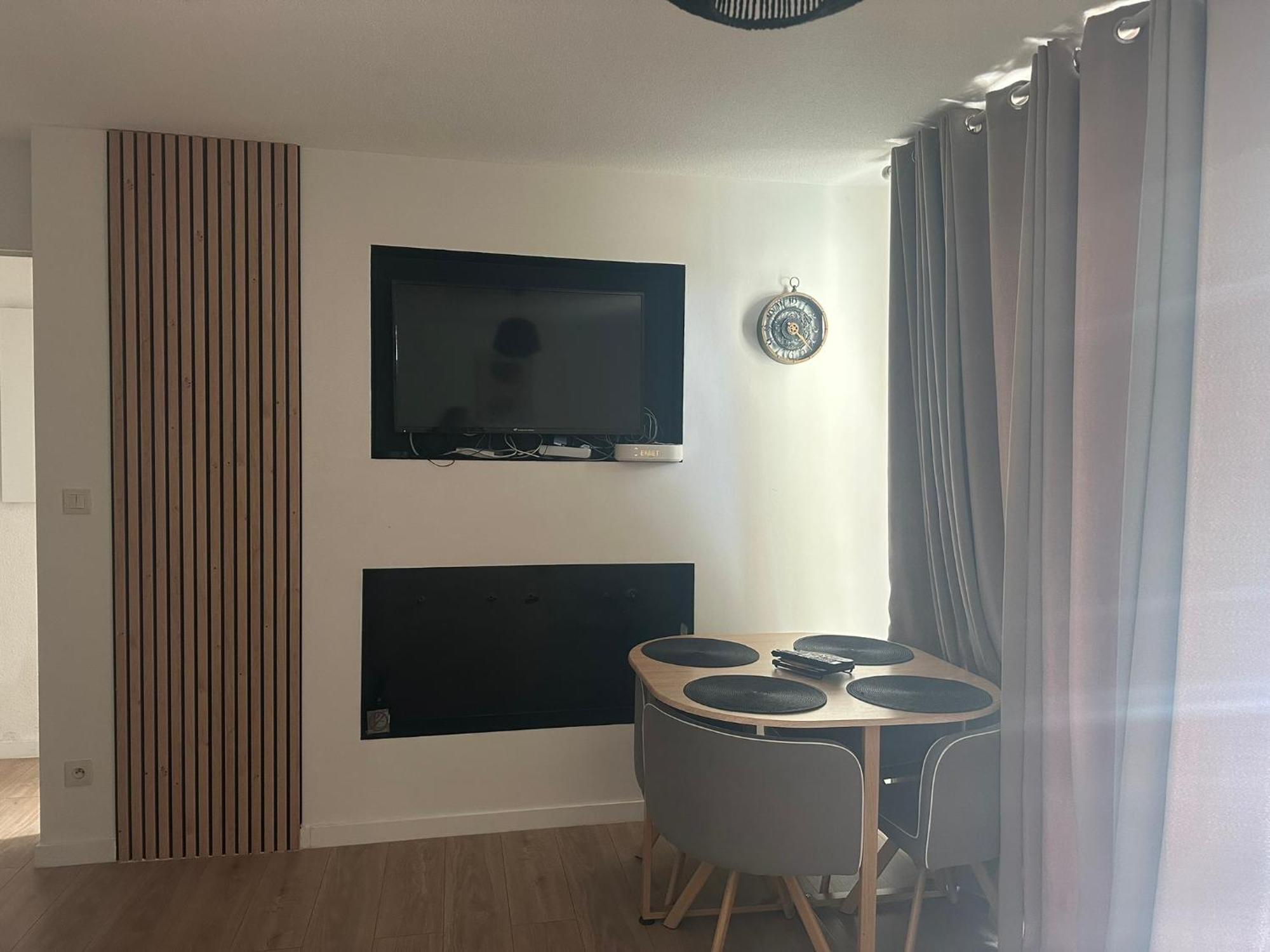 Appartement Cosy Avec Balcon Et Piscine Besançon Dış mekan fotoğraf